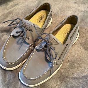 Women’s 9.5M Gray Sperry Top Sider